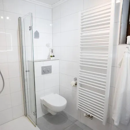 Blumenhain - Kirchblick Bad Wünnenberg