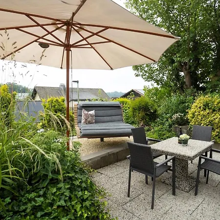 Blumenhain - Kirchblick Apartment Bad Wünnenberg